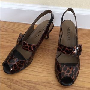 Genuine Anyi Lu Tulipe slingback peeptoe  pump